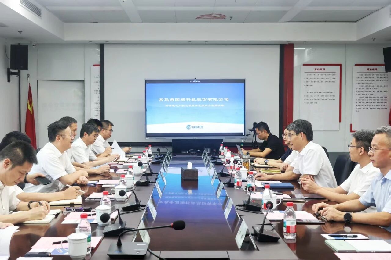 省海港集團(tuán)黨委委員、副總經(jīng)理江濤一行到訪省二輕集團(tuán)