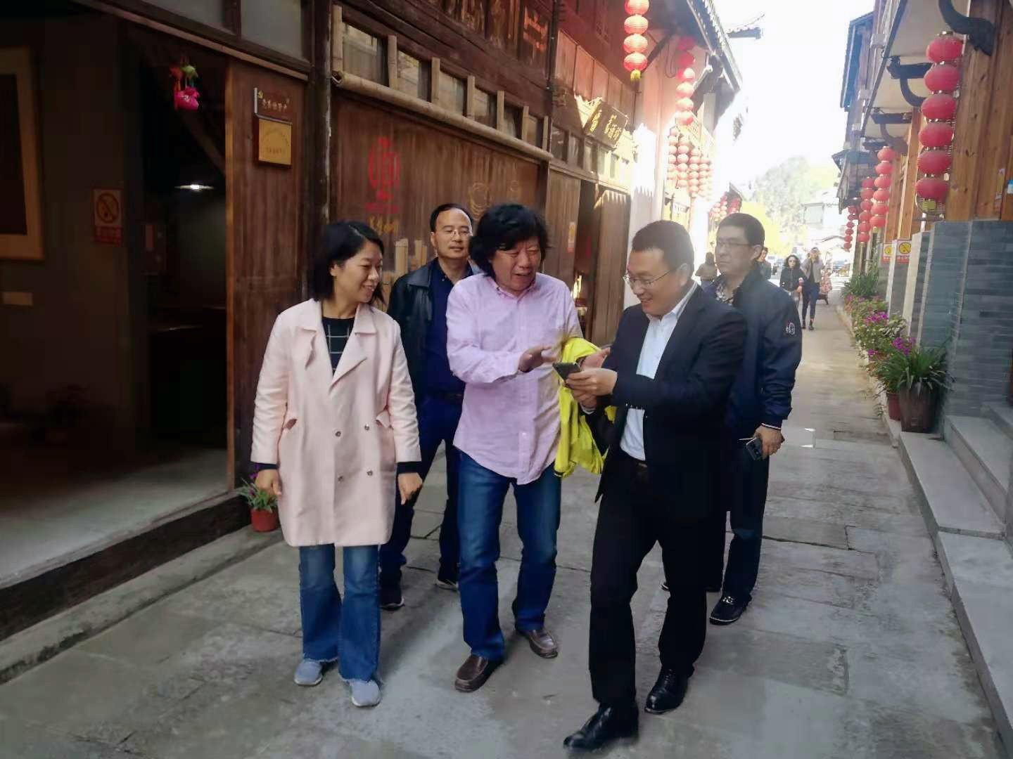 1542167577422924.jpg IV 4.jpg