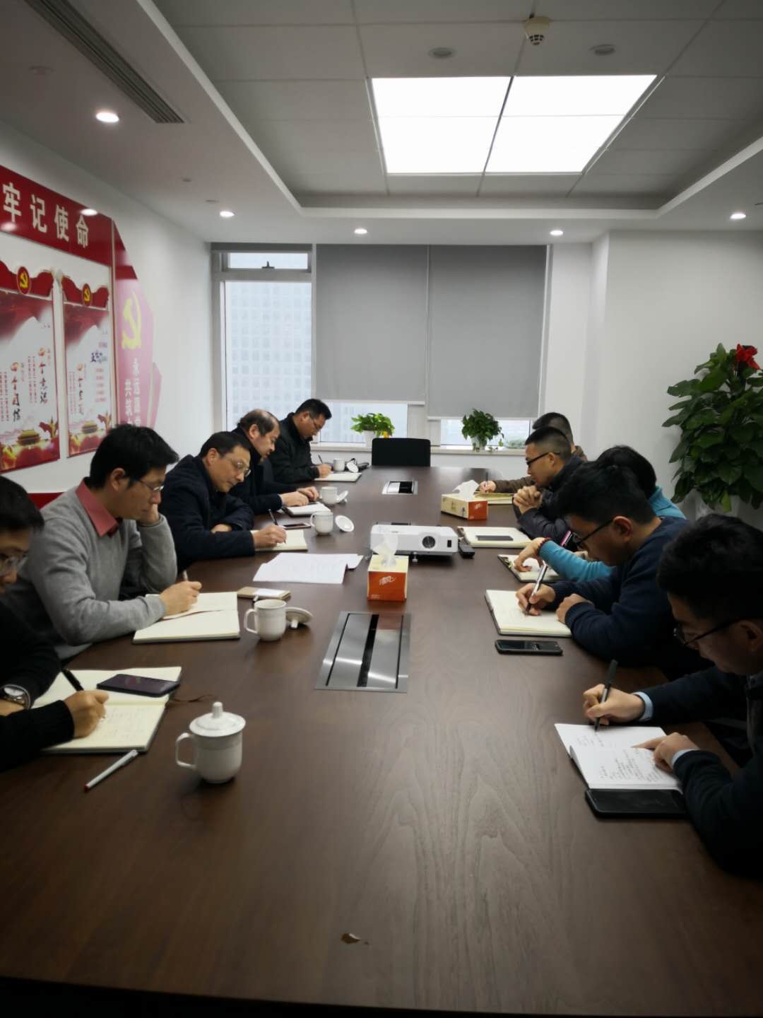 集團(tuán)公司副總經(jīng)理余顯勇一行赴廣杰公司調(diào)研