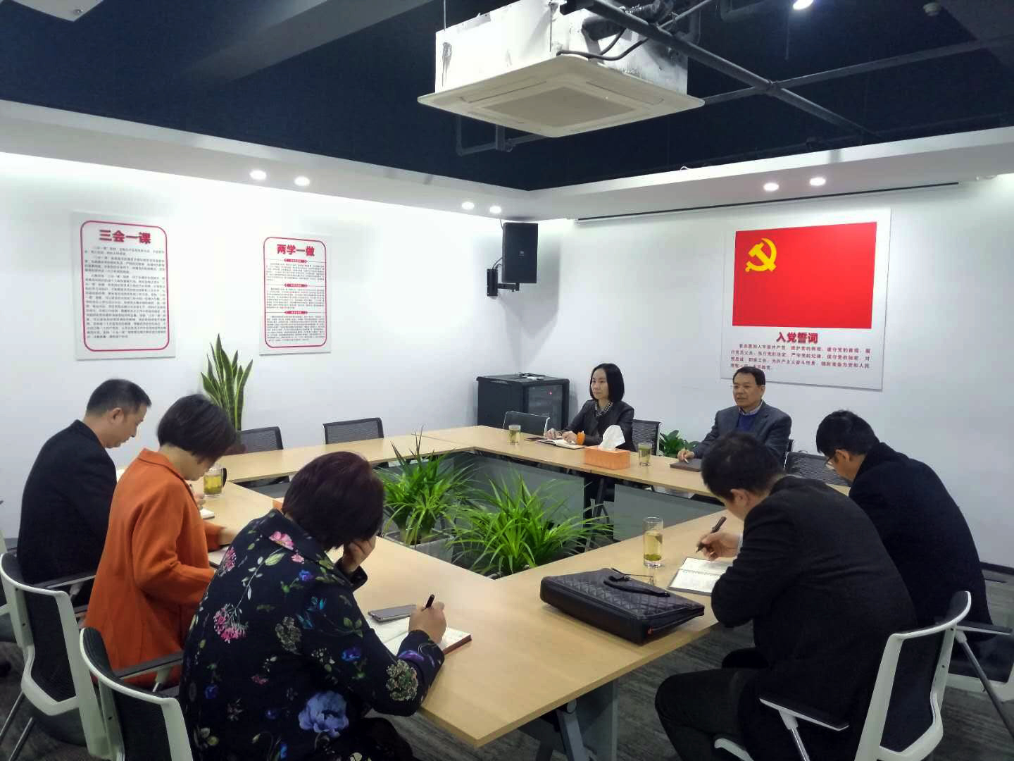 徐旭陽赴商業(yè)公司開展“三服務(wù)”活動