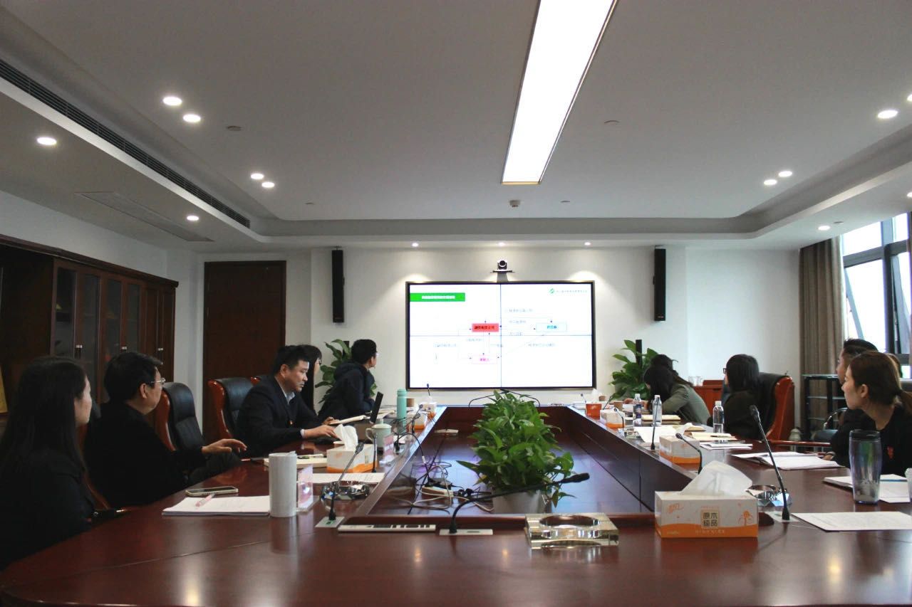 建設(shè)租賃公司召開“敬畏于心 擔當于行”業(yè)務(wù)培訓(xùn)暨專題黨課