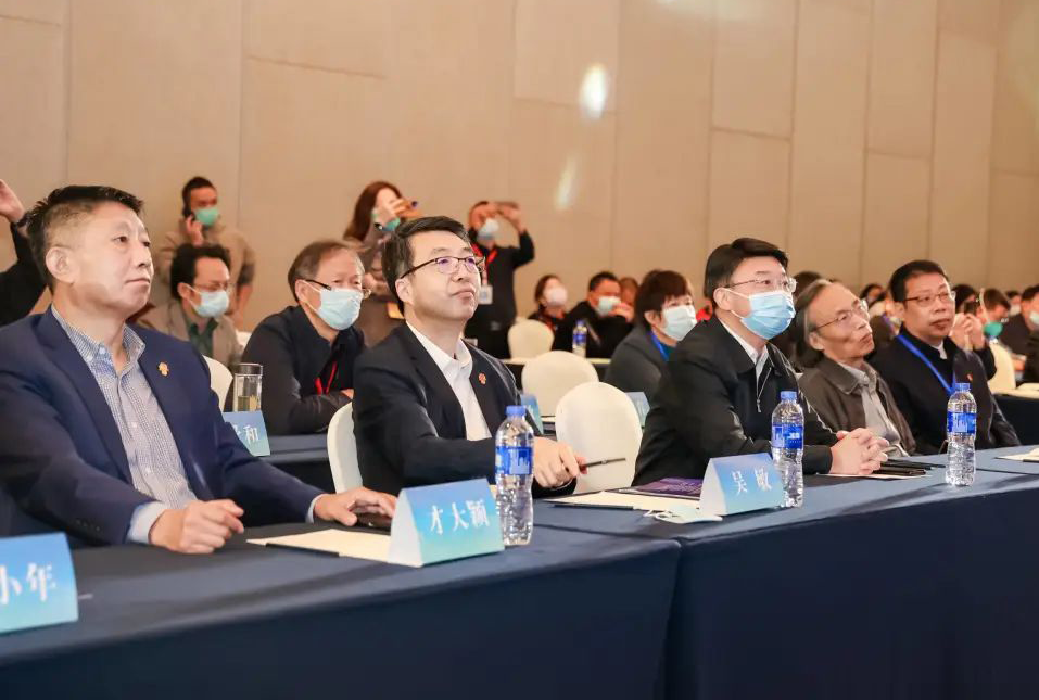 中國(guó)工藝美術(shù)產(chǎn)業(yè)發(fā)展大會(huì)開幕 吳敏應(yīng)邀出席